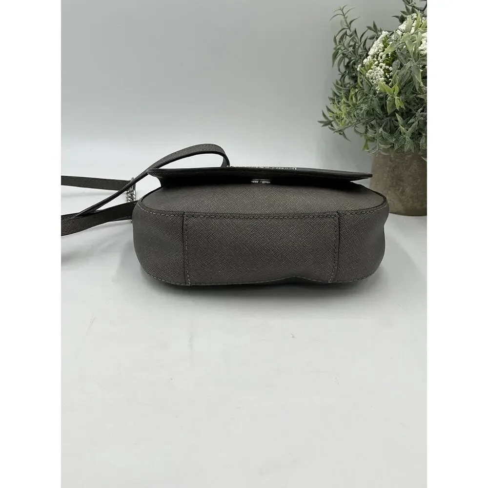 Michael Kors Small Bedford Gray‎ Crossbody Silver Tone Chain Strap and Hardware - Picture 6 of 11
